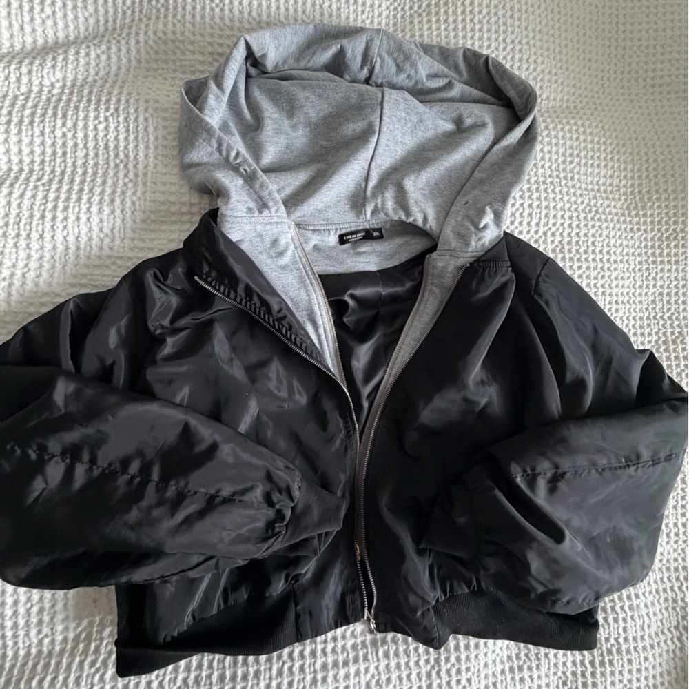 SHEIN Black and Gray Zip-Up Jacket